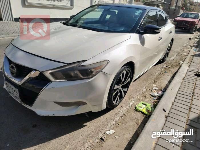 نيسان ماكسيما